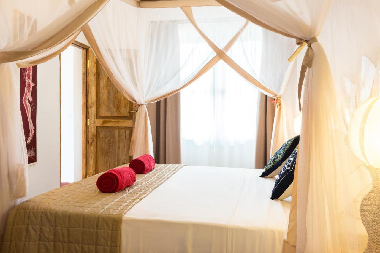 Kiva Boutique 4*