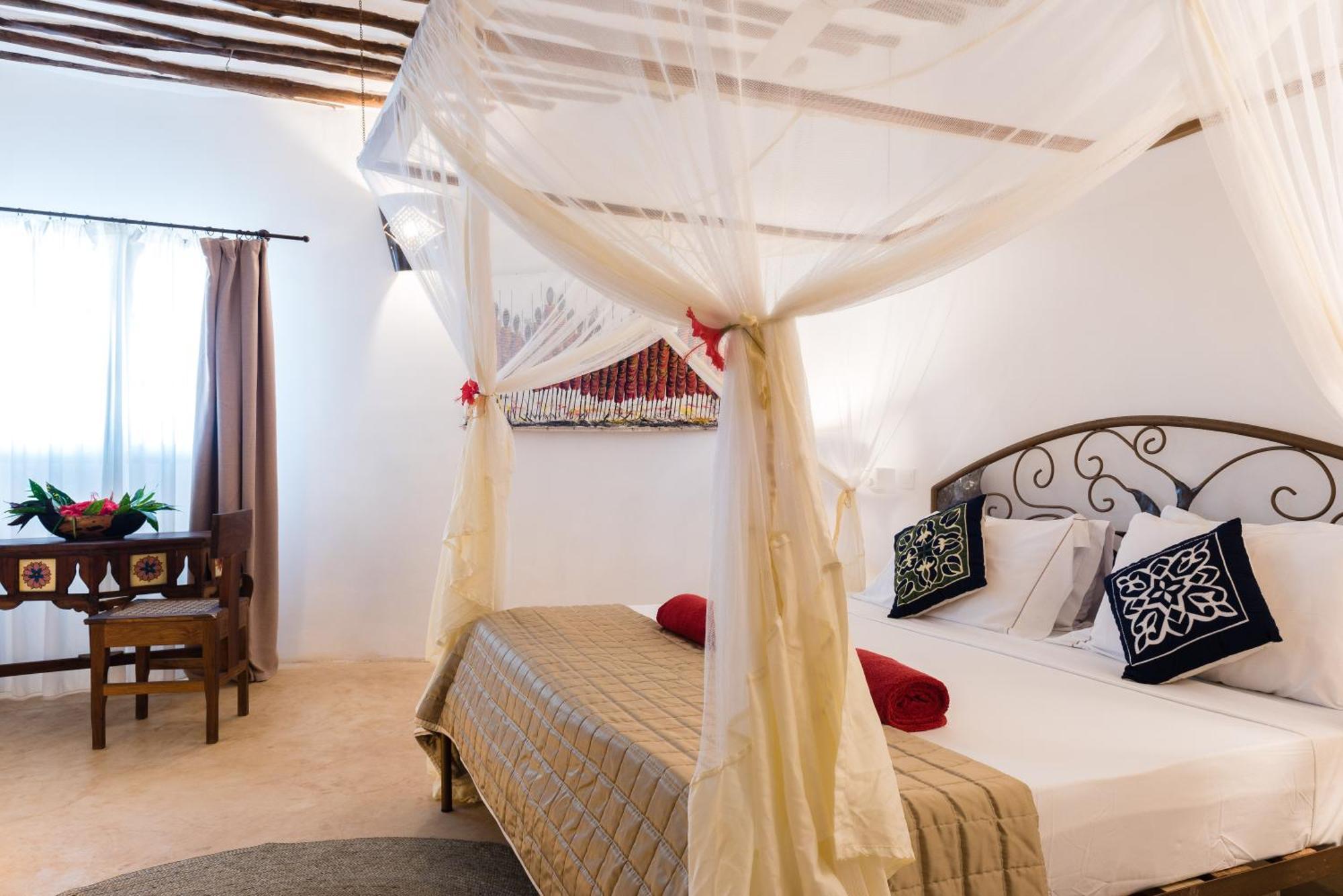 Hotel Kiva Boutique 4*