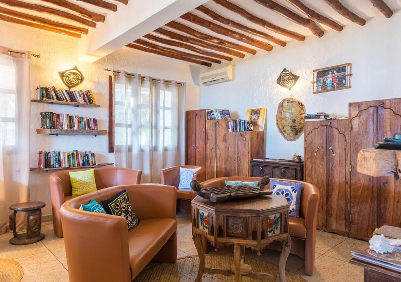 Kiva Boutique 4*